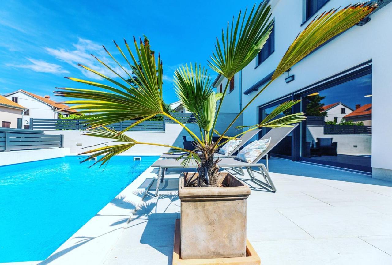 Villa Mondo Adria ニヴィーチェ エクステリア 写真