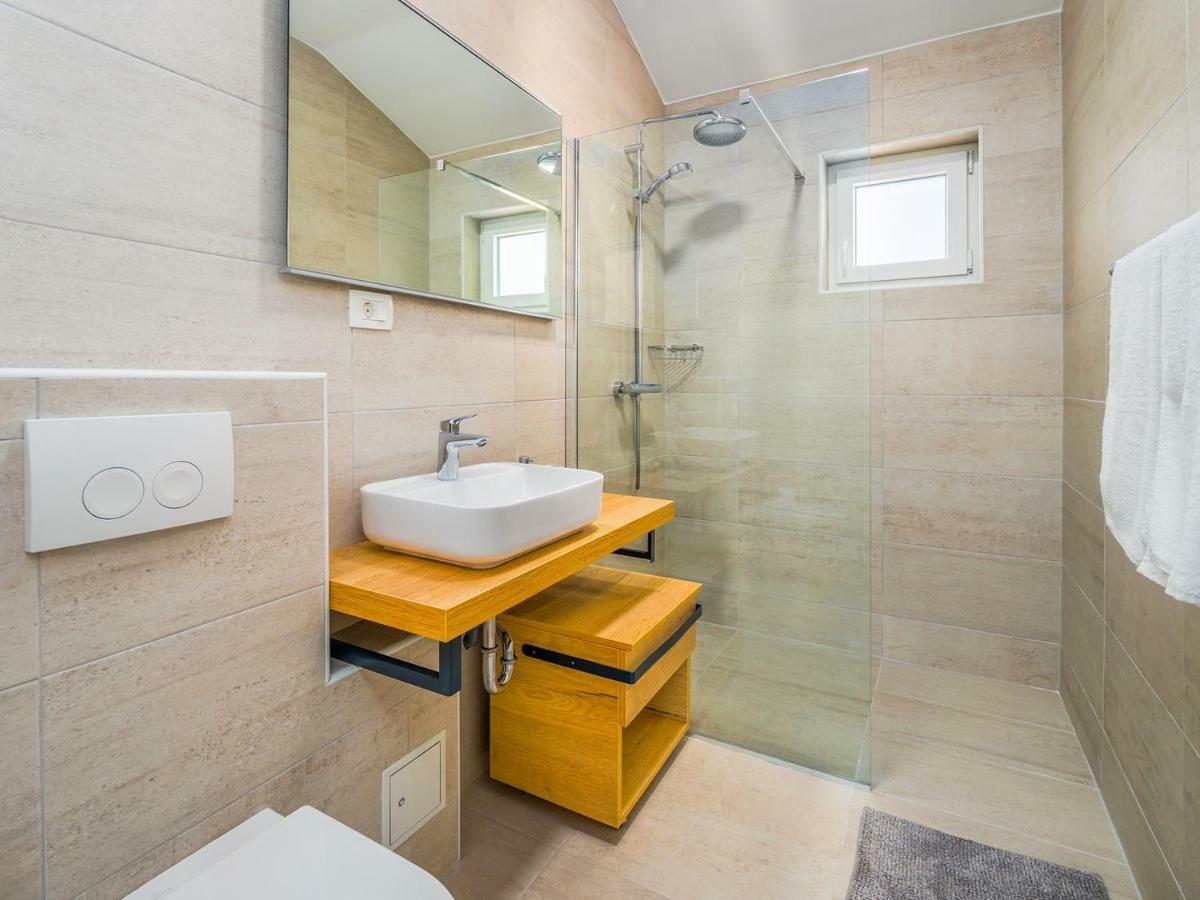 Villa Mondo Adria ニヴィーチェ エクステリア 写真