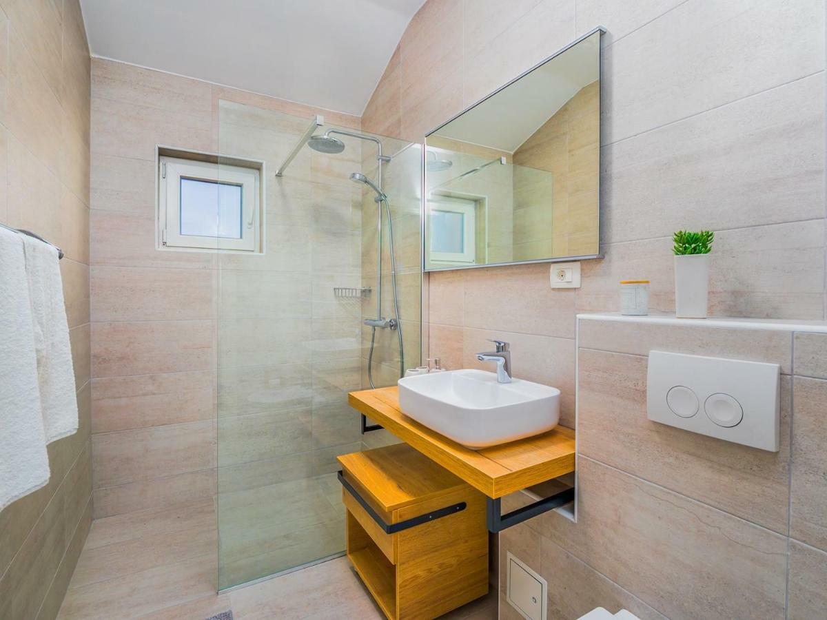 Villa Mondo Adria ニヴィーチェ エクステリア 写真